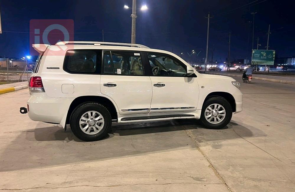 تويوتا لاندكروزر